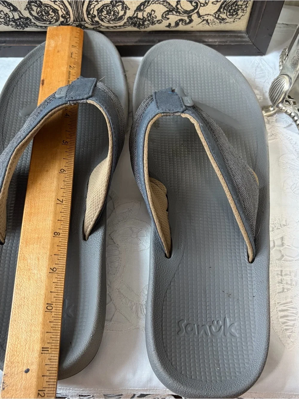 Sanuk mens grey